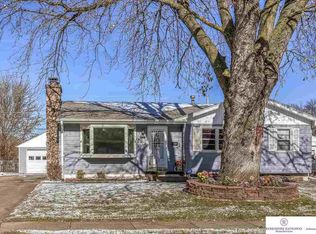 4814 Jaynes St, Omaha, NE 68104