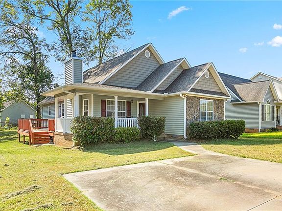 2nd image of 301 Mallard Creek Dr