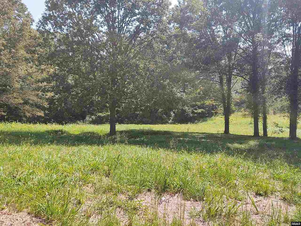 2nd image of 150 Eagle Hill Rd