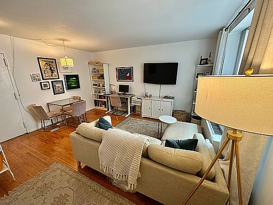 2nd image of 121 E 12th St APT 3G