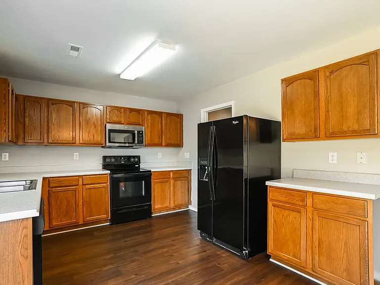 12034 Red Leaf Dr — Photo 7