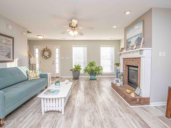 5th image of 2434 Amber Dawn Ln