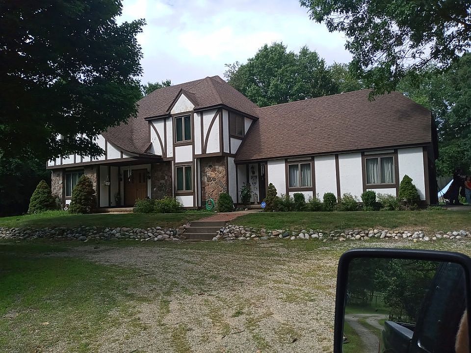 1st image of 8155 Shadybrook Dr SE