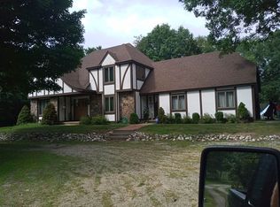 8155 Shadybrook Dr SE, Ada, MI 49301