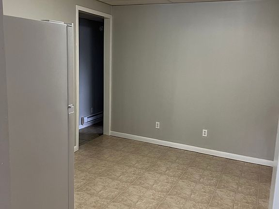 3rd image of 126 Rush Dr APT 9