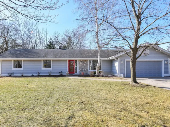 12125 West Somerset DRIVE, Franklin, WI 53132
