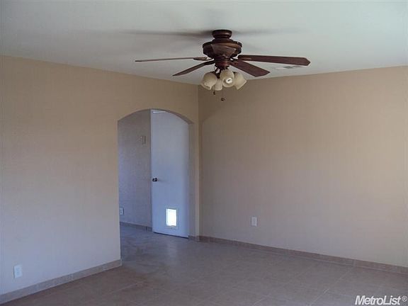 4th image of 7130 Santa Fe Dr