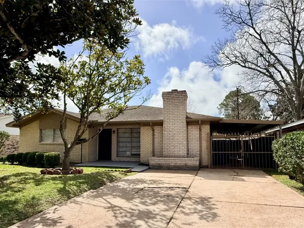 7301 Cardinal Cir, Texas City, TX 77591