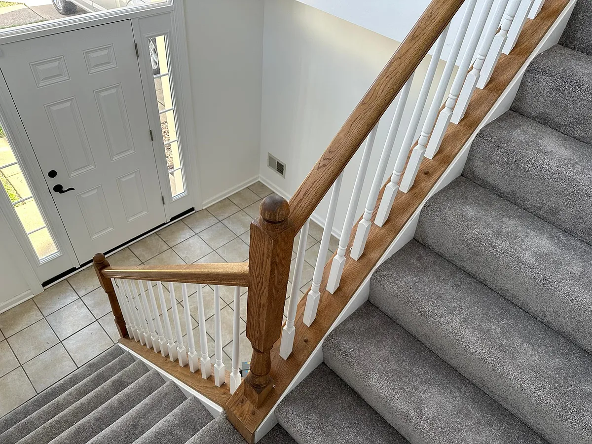 Main Foyer - 13182 Dashco Way