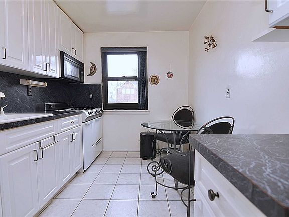 4th image of 5 W Mill Dr APT 2B