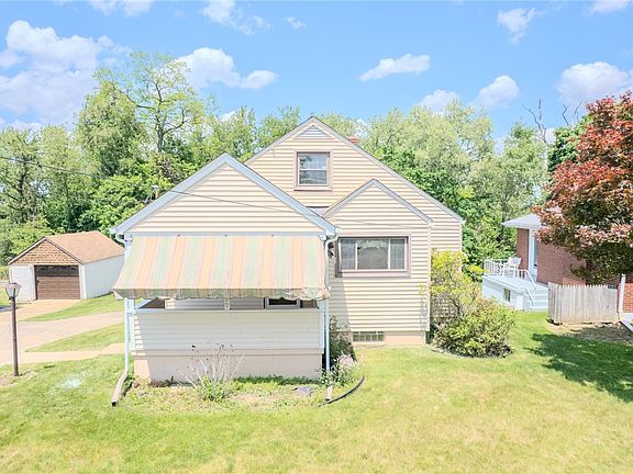 2nd image of 629 3rd St
