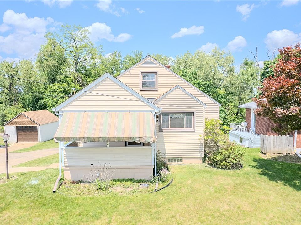 1st image of 629 3rd St