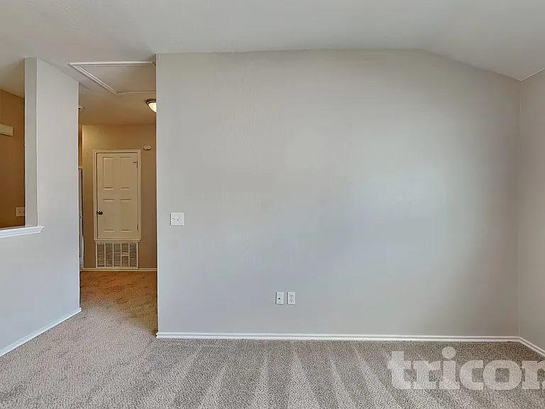 5727 Canterbury Run — Photo 14