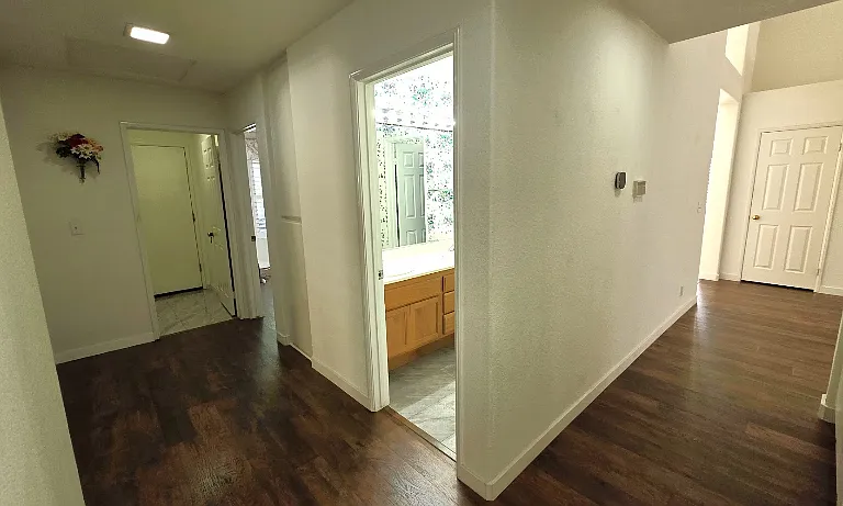 1752 Bradcliff Way — Photo 17