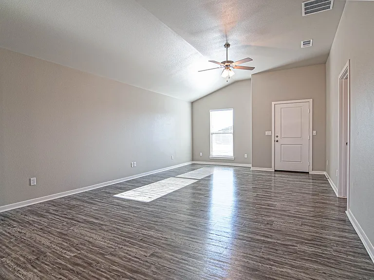 6712 Rio Bravo St — Photo 3