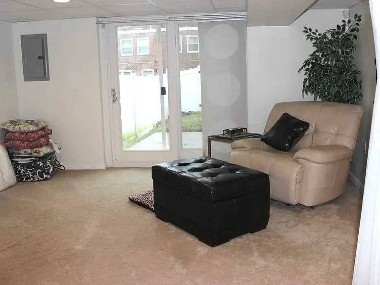finished basement with walkout to back yard