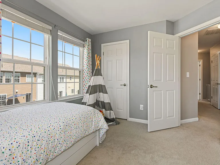 44 Truman Dr — Photo 34