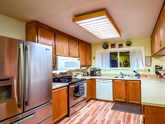 2nd image of 209 Columbia Dr