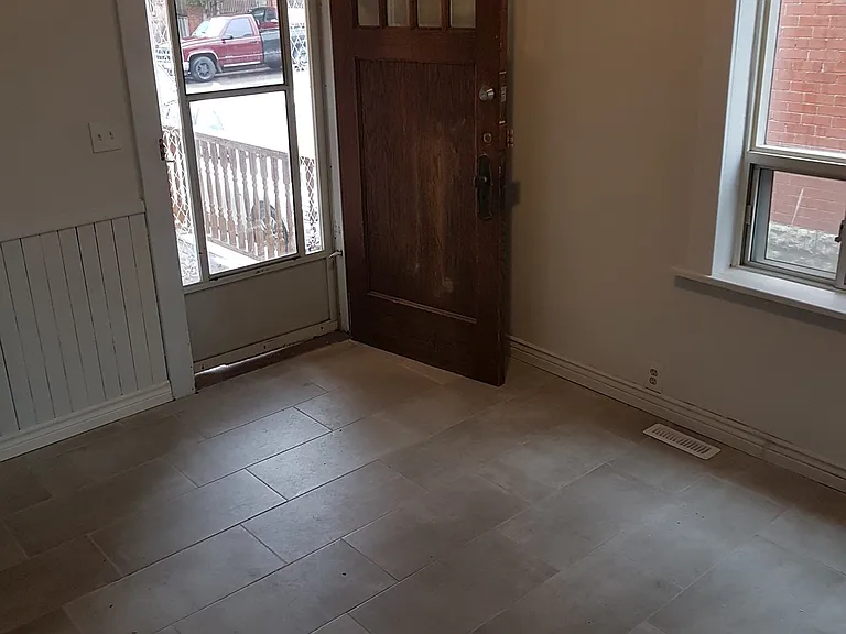 115 Park Row N #1 — Photo 8