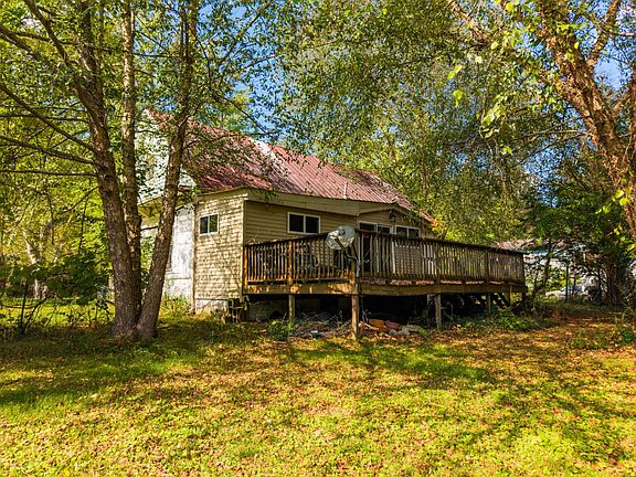 3rd image of 26 Elm Ln