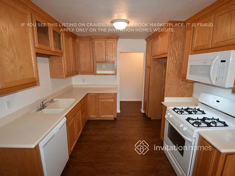 4551 Penwith Way — Photo 8