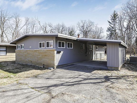 2nd image of 984 Sunbury Rd