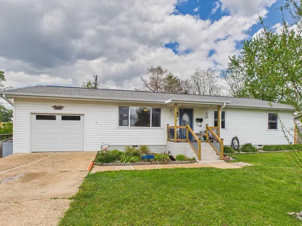 211 W 3rd St, Mountain Home, AR 72653