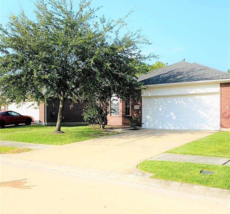 1st image of 11714 Champions Walk Ln