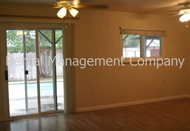 3886 E Rialto Ave — Photo 3