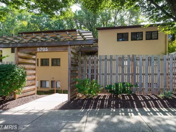 5705 Harpers Farm Rd, Columbia, MD 21044