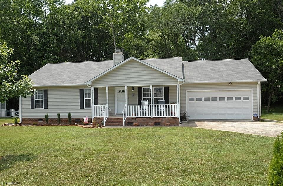 1st image of 726 Brookmont Ave