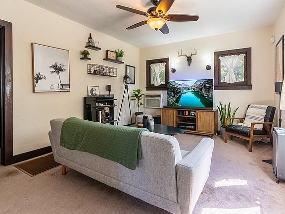 5th image of 311 W Lime Ave