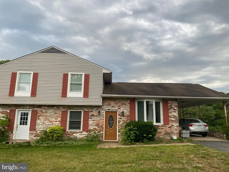 7 Patton Ln
