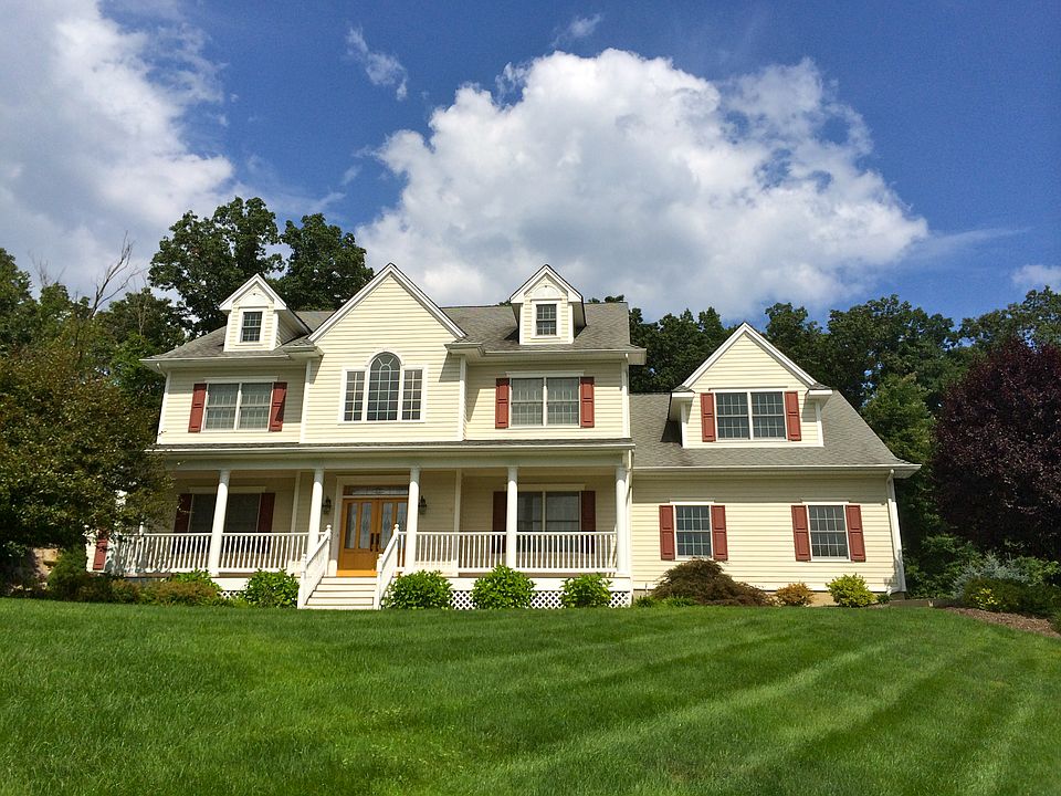 1st image of 19 Brookview Dr