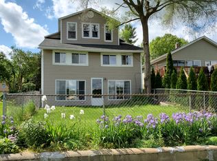 1349 Beach Dr, Lake Orion, MI 48360
