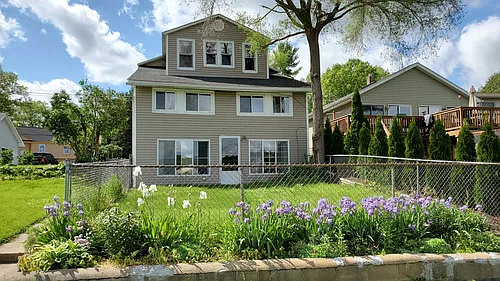 1349 Beach Dr Photo 1