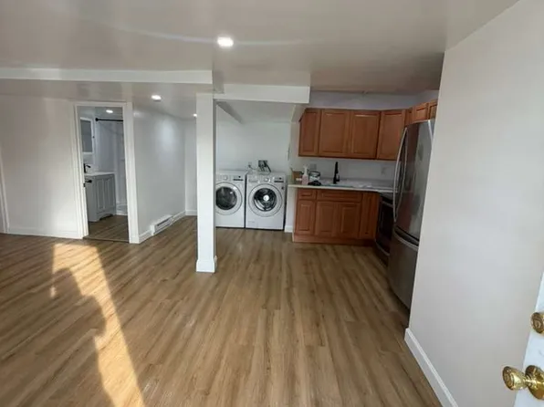 2438 S East St APT 1, Allentown, PA 18103