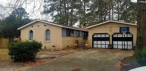 410 Ravenscroft Rd Photo 1