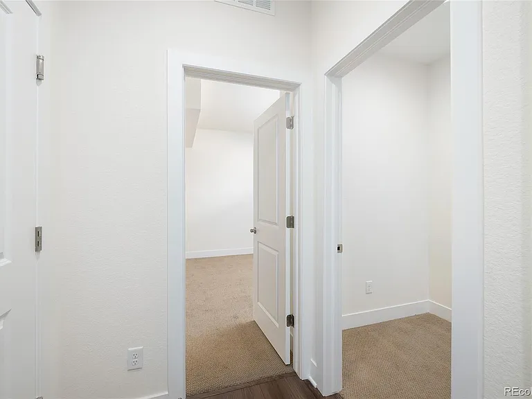 5112 Ward Rd — Photo 30
