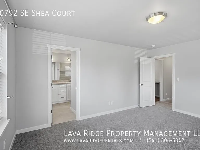 20792 SE Shea Ct — Photo 30