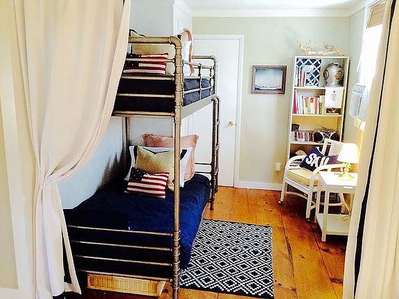 4th image of 322 Orange St