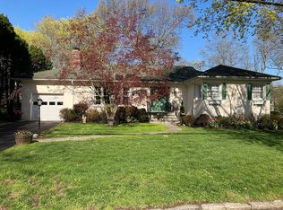 215 Beverly Rd, White Plains, NY 10605