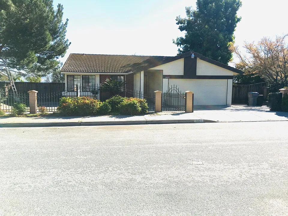 2023 Estate View Way