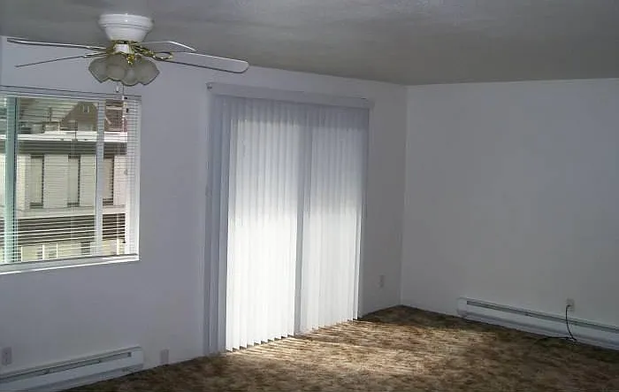 2 bed, 850 sqft, $1,795 — Photo 3
