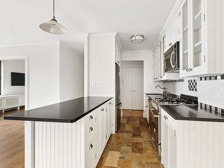 1641 3rd Ave #28D — Photo 4