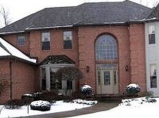 1608 Bluebell Trl, Youngstown, OH 44514
