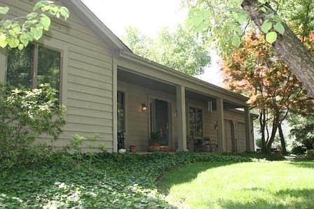 1st image of 350 Strawbridge Dr