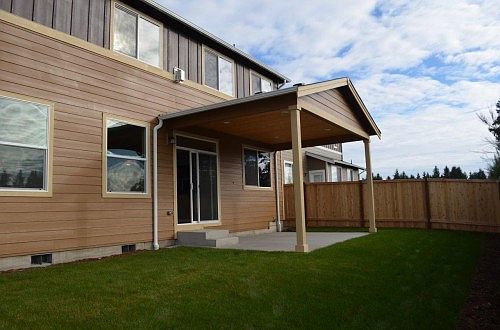 2nd image of 3918 19th Ave NE