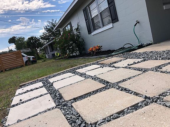 2nd image of 60 Dahlia Dr