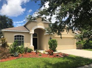 5333 Clover Mist Ct, Apollo Beach, FL 33572